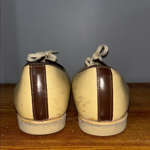 VINTAGE Cream Leather Bowling Shoes - Picture 5 of 7